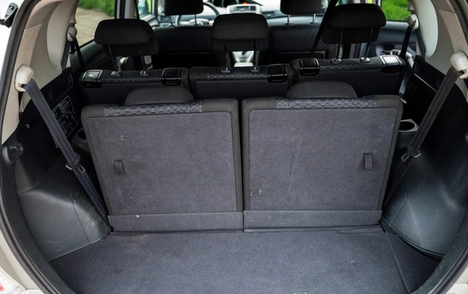 Toyota Verso cena 28600 przebieg: 255000, rok produkcji 2009 z Białystok małe 92